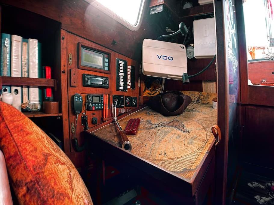 The Captains Locker - 30Ft Yacht San Miguel de Abona Exterior foto